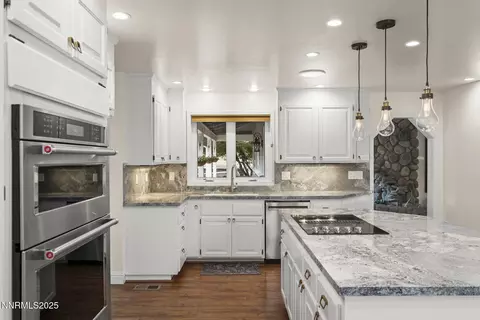 Kitchen - 4265 Hackamore Dr, Reno, NV 89519 photo 3 of 4
