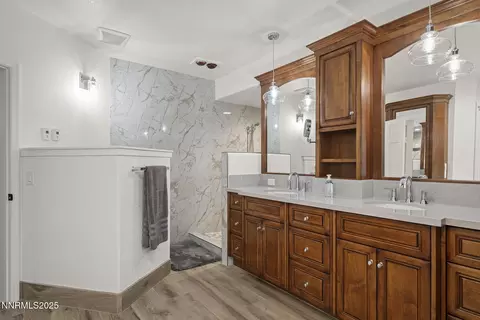 Bath - 4265 Hackamore Dr, Reno, NV 89519 photo 2 of 4