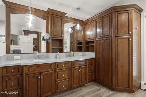 Bath - 4265 Hackamore Dr, Reno, NV 89519 photo 1 of 4