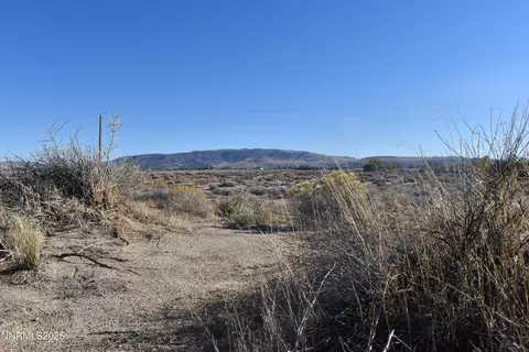 3040 E 6th St, Silver Springs, NV 89429