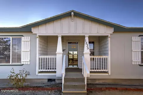 1535 Lincoln Cir, Silver Springs, NV 89429