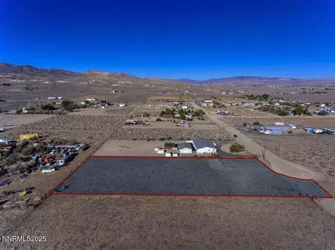 1515 Lincoln Cir, Silver Springs, NV 89429