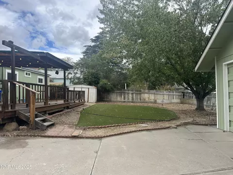 Exterior - 880 Ruby Ave, Reno, NV 89503 photo 7 of 10