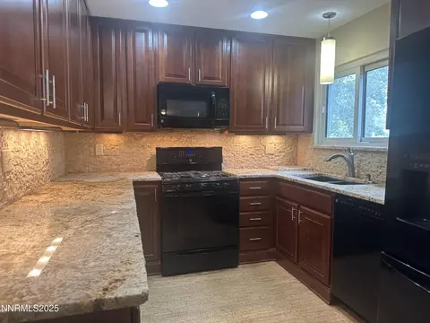 Kitchen - 880 Ruby Ave, Reno, NV 89503 photo 3 of 7