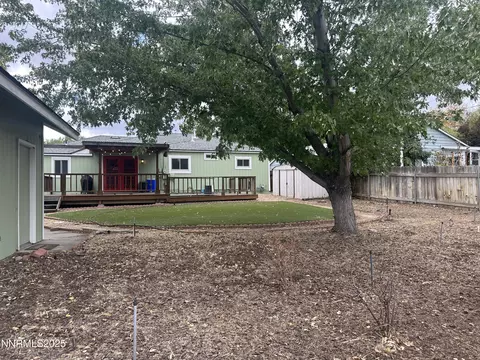 Exterior - 880 Ruby Ave, Reno, NV 89503 photo 8 of 10
