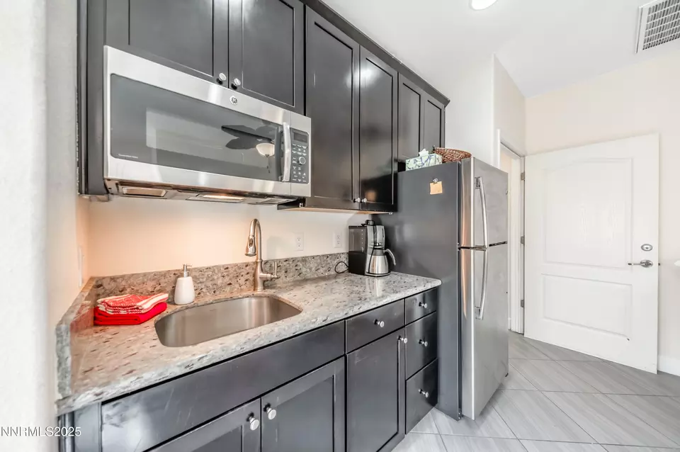 Kitchen - 2830 Tobiano Dr, Reno, NV 89521 photo 6 of 6