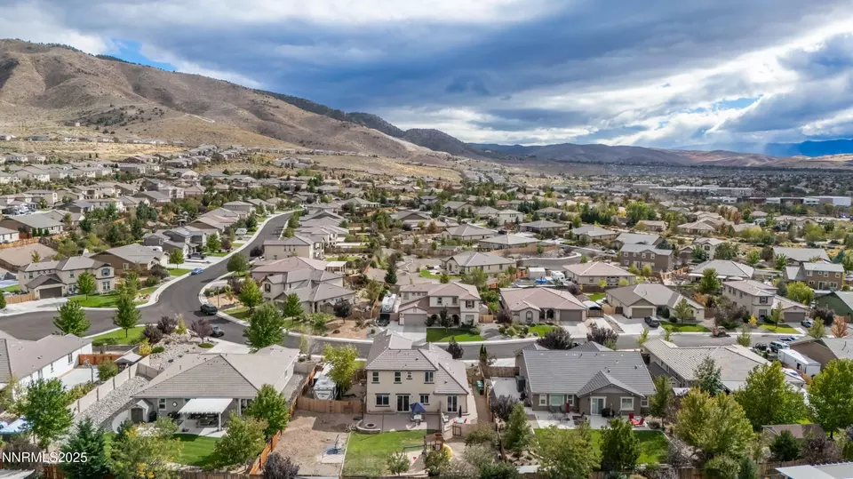 View/Area - 2830 Tobiano Dr, Reno, NV 89521 photo 6 of 11