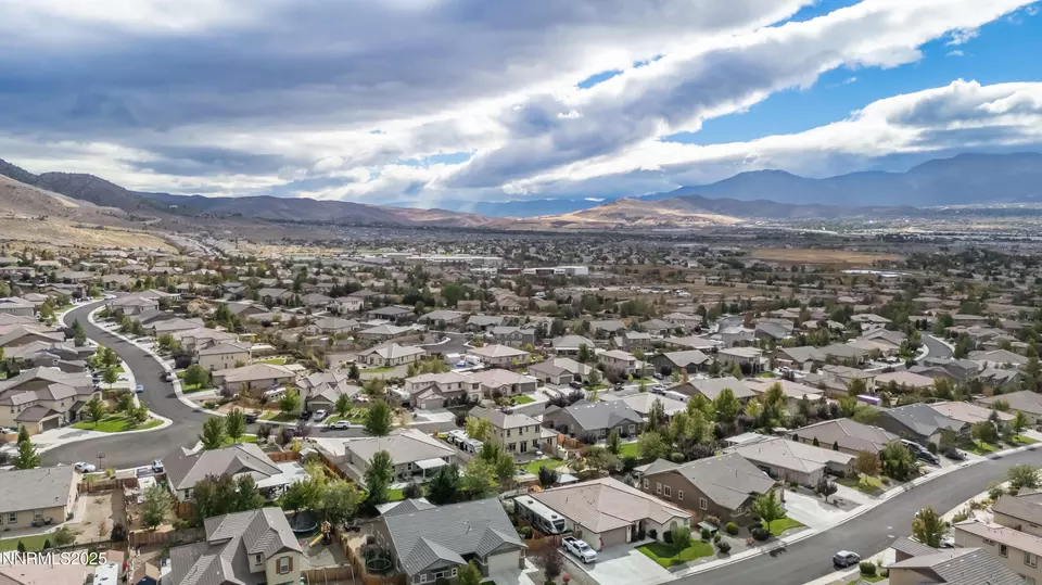 View/Area - 2830 Tobiano Dr, Reno, NV 89521 photo 8 of 11