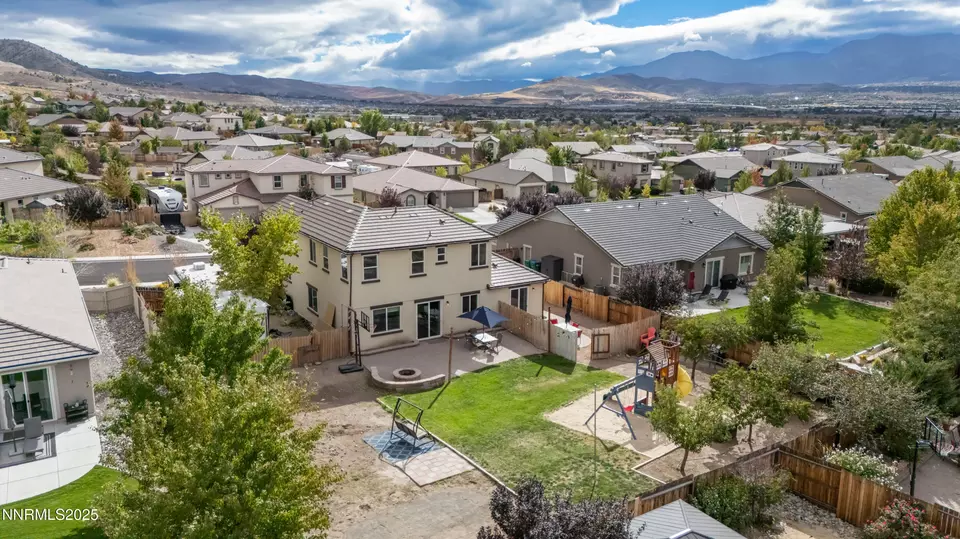 View/Area - 2830 Tobiano Dr, Reno, NV 89521 photo 4 of 11