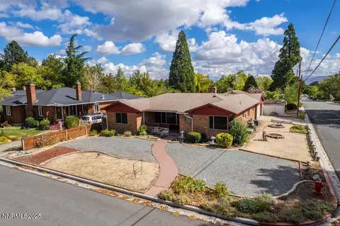 290 Circle Dr, Reno, NV 89509