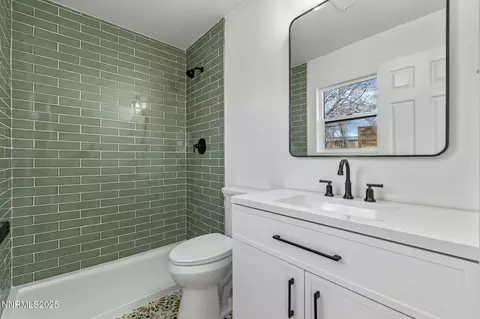 Bath - 19 Sandefer Ln, Dayton, NV 89403 photo 1 of 5