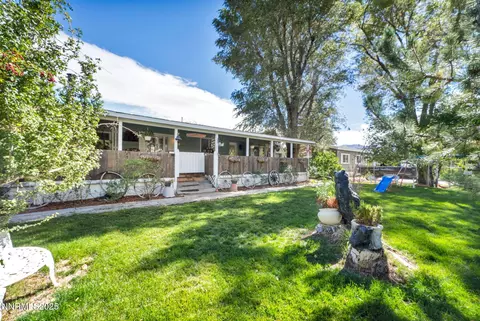 4000 Bobolink Cir, Reno, NV 89508