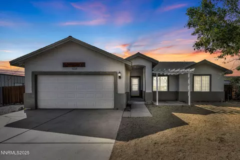 6375 Andersen Ln, Silver Springs, NV 89429