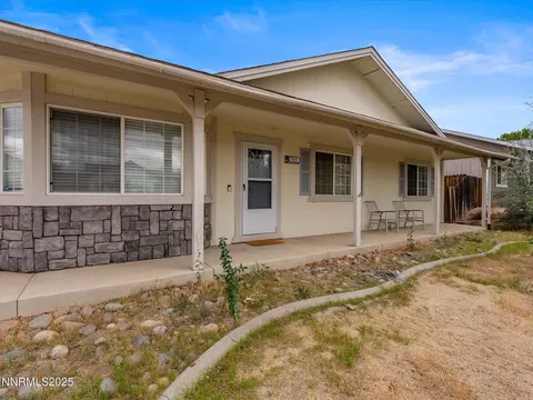 195 Mia Dr, Sparks, NV 89436