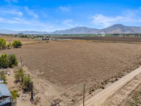 34 D Mackenzie Ln, Yerington, NV 89447