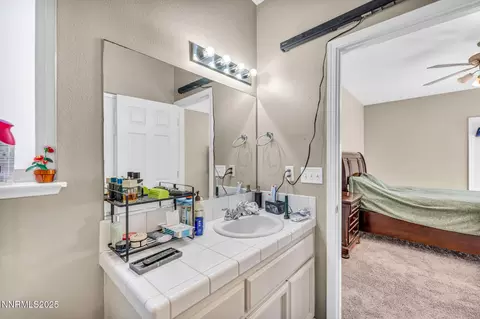 Bath - 1295 Eider Cir, Fallon, NV 89406 photo 4 of 4