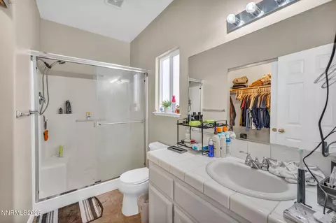 Bath - 1295 Eider Cir, Fallon, NV 89406 photo 3 of 4