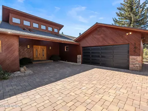 185 Lakeview Dr, Verdi, NV 89439