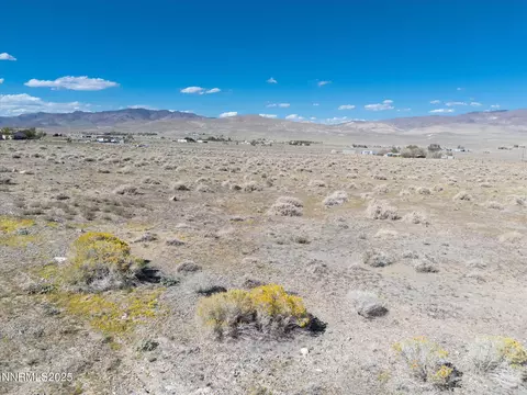 4810 Holmes Ave, Silver Springs, NV 89429