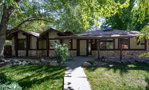 10000 Watercress Cir, Reno, NV 89523