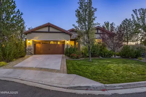 8590 18th Hole Ct, Reno, NV 89523