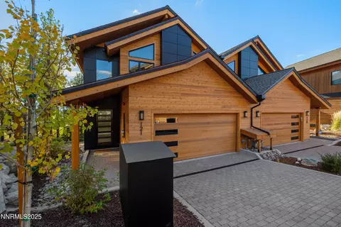121 Sierra Colina Dr #21, Stateline, NV 89449