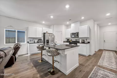 Kitchen - 1019 Anthony Ln, Fernley, NV 89408 photo 4 of 5