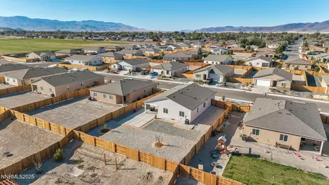 View/Area - 1019 Anthony Ln, Fernley, NV 89408 photo 6 of 14
