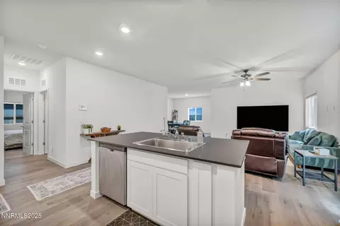 Kitchen - 1019 Anthony Ln, Fernley, NV 89408 photo 2 of 5