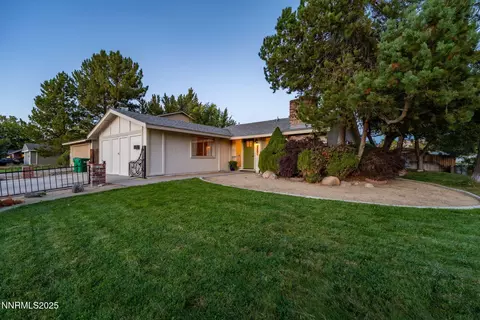 707 Glen Meadow Dr, Sparks, NV 89434