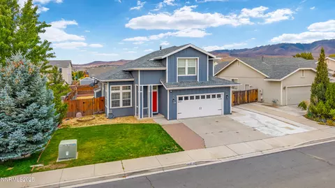 9920 Grand Falls Dr, Reno, NV 89506
