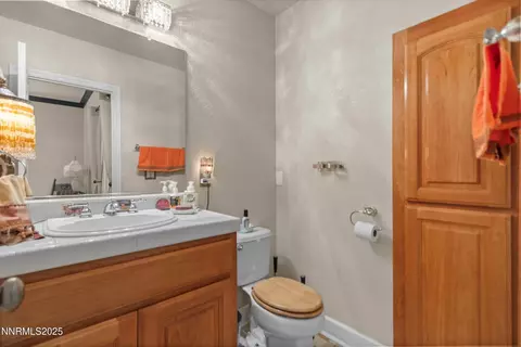 Bath - 2966 Eagle Rock Ct, Reno, NV 89511 photo 7 of 7