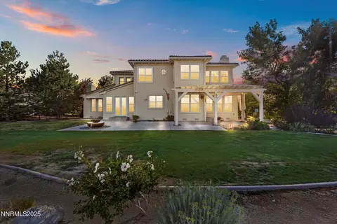 Exterior - 2966 Eagle Rock Ct, Reno, NV 89511 photo 7 of 10