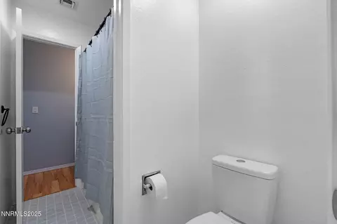 Bath - 4690 Rio Poco Rd, Reno, NV 89502 photo 3 of 4