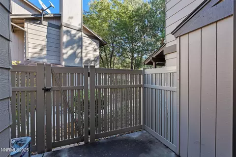 Exterior - 4690 Rio Poco Rd, Reno, NV 89502 photo 3 of 4