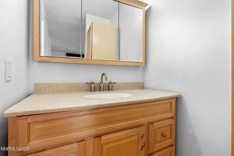 Bath - 4690 Rio Poco Rd, Reno, NV 89502 photo 4 of 4