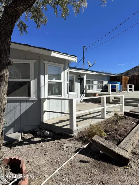 153 E California Ave, Tonopah, NV 89049
