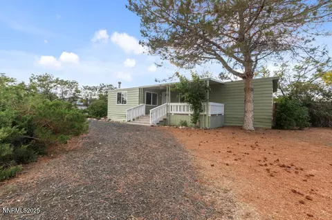 3703 Atkins St, Silver Springs, NV 89429