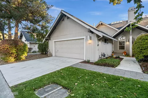997 Aspen Grove Cir, Minden, NV 89423