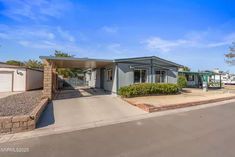 325 Parkland Way, Fernley, NV 89408