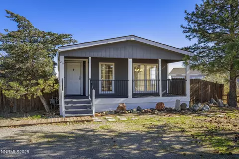 216 Garnet Cir, Mound House, NV 89706