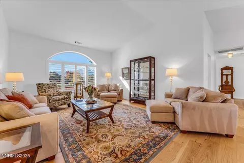 1760 Iris Ct, Minden, NV 89423 photo 4