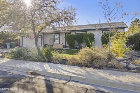 749 E St, Fernley, NV 89408 photo 2