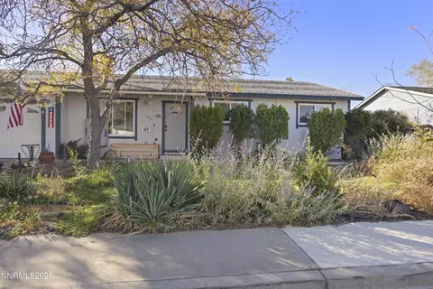 749 E St, Fernley, NV 89408 photo 3