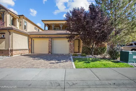10900 Serratina Dr, Reno, NV 89521