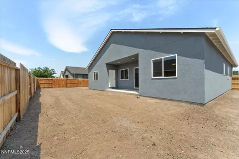 Exterior - 815 Great Basin Ln, Fallon, NV 89406 photo 3 of 7