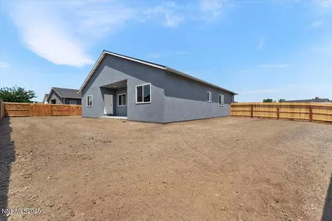 Exterior - 815 Great Basin Ln, Fallon, NV 89406 photo 4 of 7