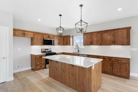 Kitchen - 815 Great Basin Ln, Fallon, NV 89406 photo 2 of 5