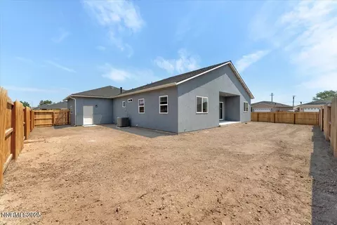 Exterior - 815 Great Basin Ln, Fallon, NV 89406 photo 6 of 7