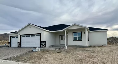5864 Offenhauser Dr, Winnemucca, NV 89445